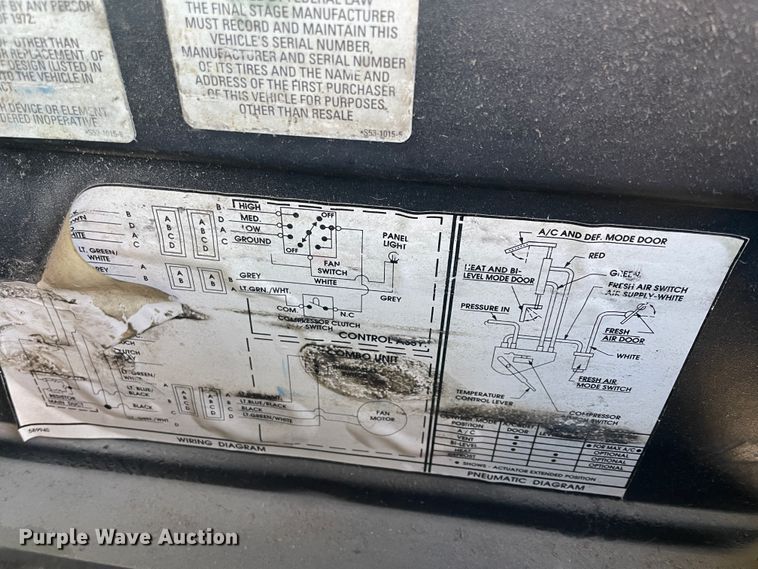 image for item HX9818 2001 Kenworth T300  flatbed truck