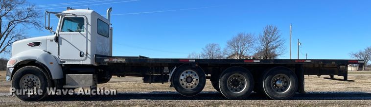 image for item HX9820 2006 Peterbilt 335  flatbed truck
