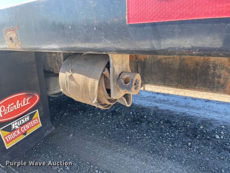 image for item HX9820 2006 Peterbilt 335  flatbed truck