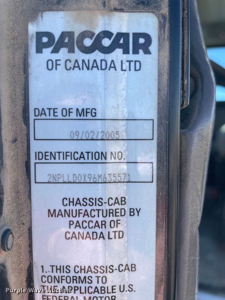 image for item HX9820 2006 Peterbilt 335  flatbed truck