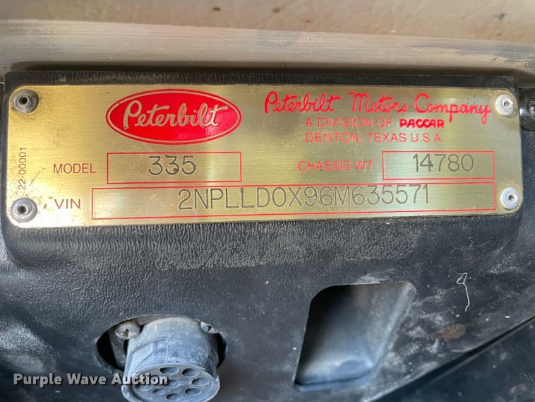 image for item HX9820 2006 Peterbilt 335  flatbed truck