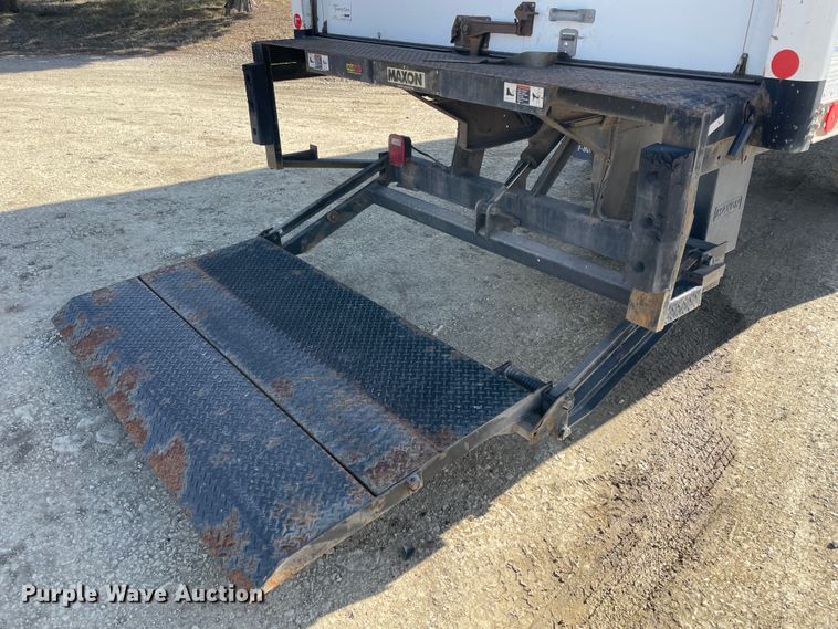 image for item HX9829 2015 Kenworth T370  box truck