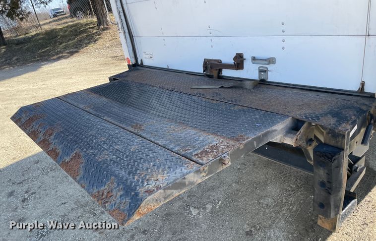 image for item HX9829 2015 Kenworth T370  box truck