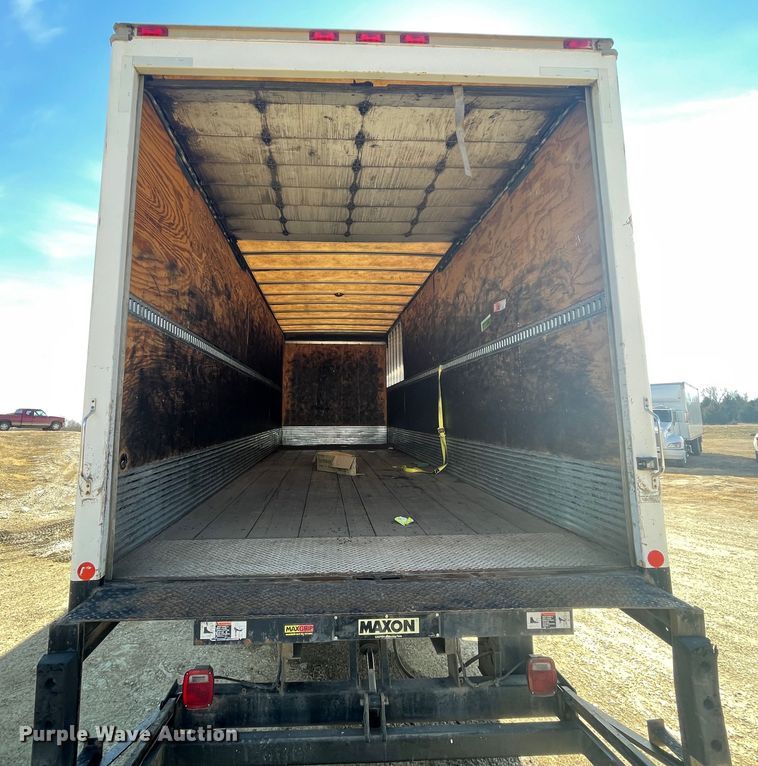 image for item HX9829 2015 Kenworth T370  box truck