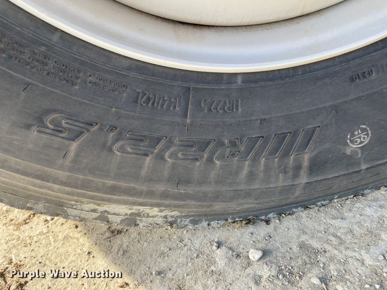 image for item HX9829 2015 Kenworth T370  box truck