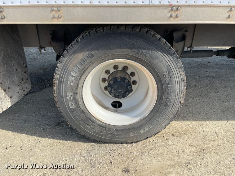 image for item HX9829 2015 Kenworth T370  box truck