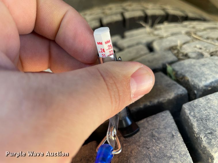 image for item HX9829 2015 Kenworth T370  box truck