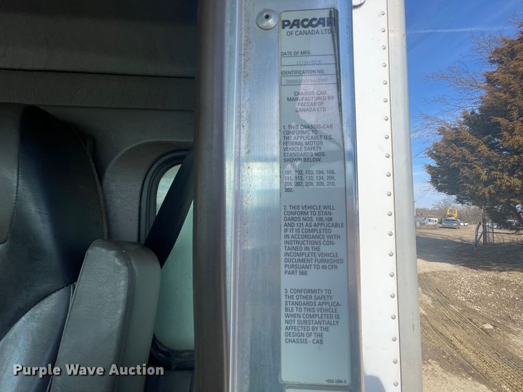 image for item HX9829 2015 Kenworth T370  box truck