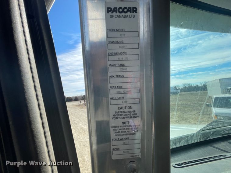 image for item HX9829 2015 Kenworth T370  box truck