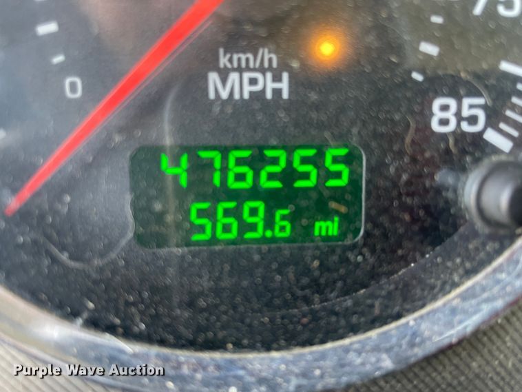 image for item HX9830 2015 Kenworth T370  box truck