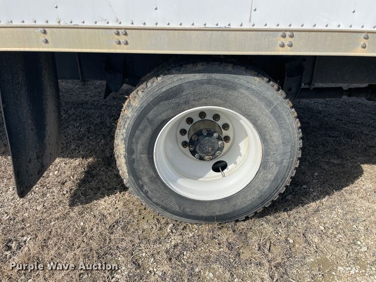 image for item HX9830 2015 Kenworth T370  box truck