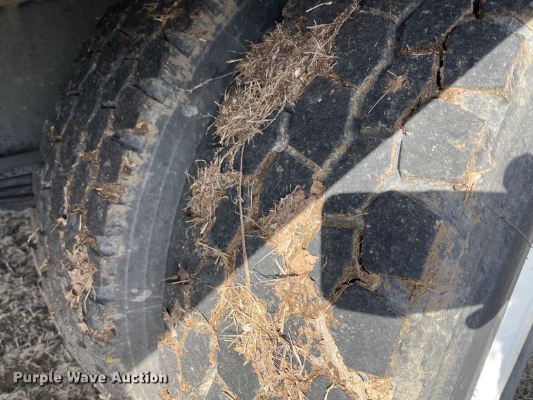 image for item HX9830 2015 Kenworth T370  box truck