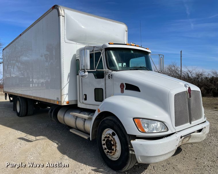 image for item HX9831 2016 Kenworth T370  box truck