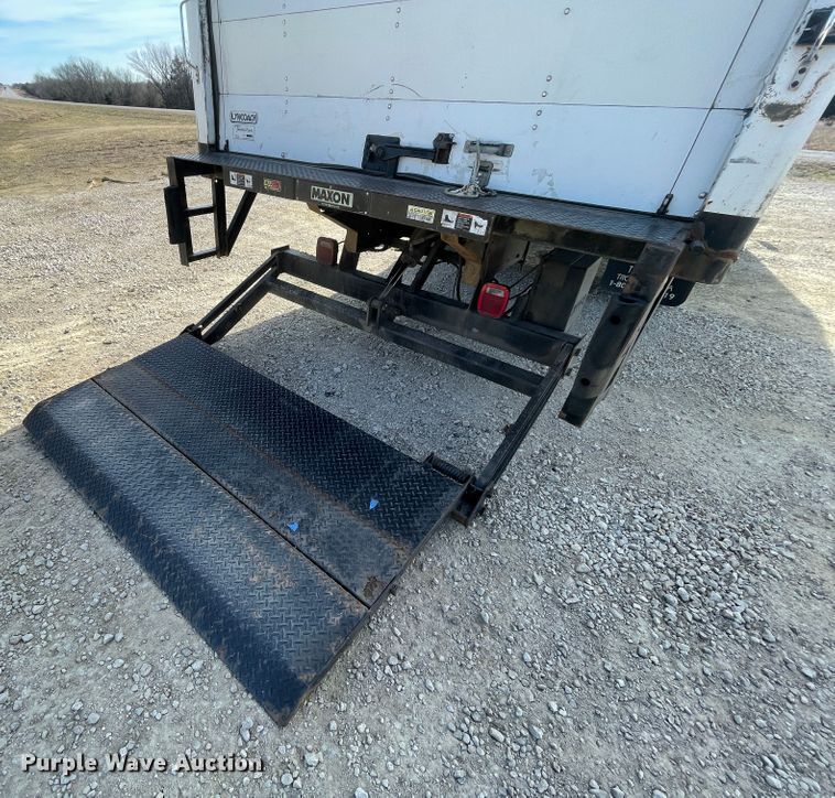 image for item HX9831 2016 Kenworth T370  box truck