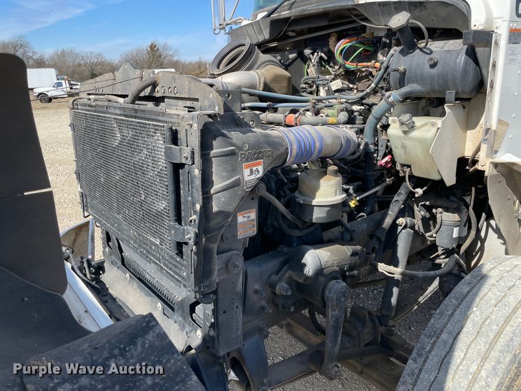 image for item HX9831 2016 Kenworth T370  box truck