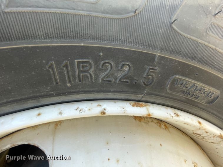 image for item HX9831 2016 Kenworth T370  box truck