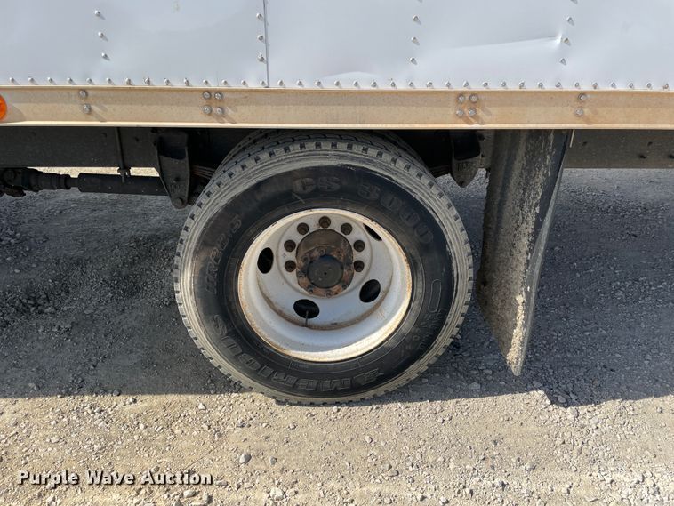 image for item HX9831 2016 Kenworth T370  box truck