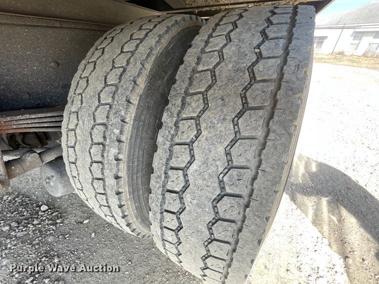 image for item HX9831 2016 Kenworth T370  box truck