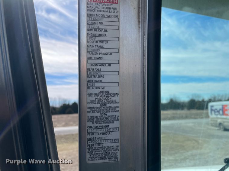 image for item HX9831 2016 Kenworth T370  box truck