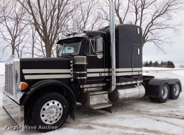 image for item IA9349 1998 Peterbilt 379  semi truck