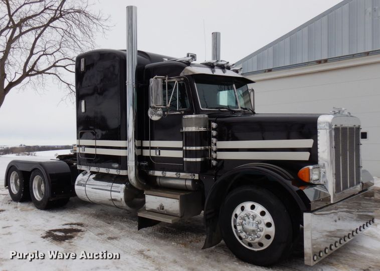 image for item IA9349 1998 Peterbilt 379  semi truck