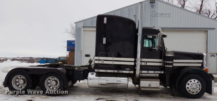 image for item IA9349 1998 Peterbilt 379  semi truck