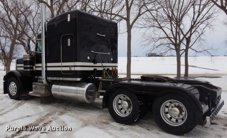 image for item IA9349 1998 Peterbilt 379  semi truck