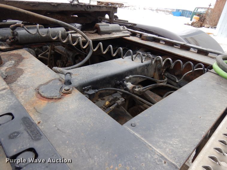 image for item IA9349 1998 Peterbilt 379  semi truck