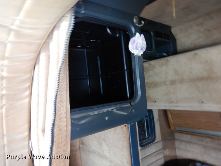 image for item IA9349 1998 Peterbilt 379  semi truck