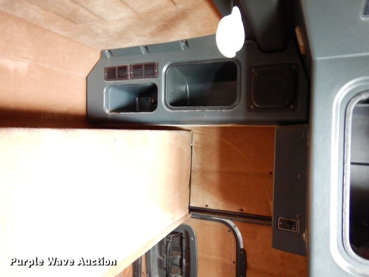 image for item IA9349 1998 Peterbilt 379  semi truck