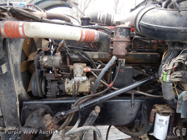 image for item IA9349 1998 Peterbilt 379  semi truck