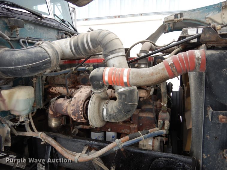 image for item IA9349 1998 Peterbilt 379  semi truck