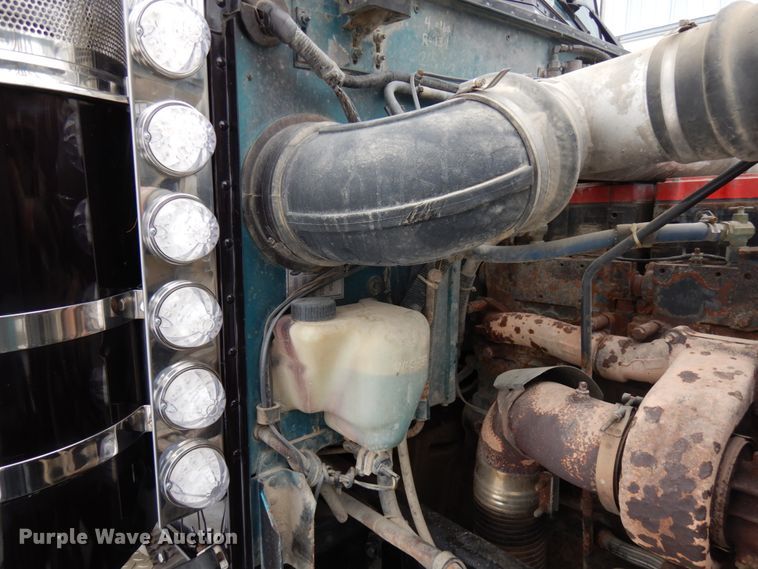 image for item IA9349 1998 Peterbilt 379  semi truck