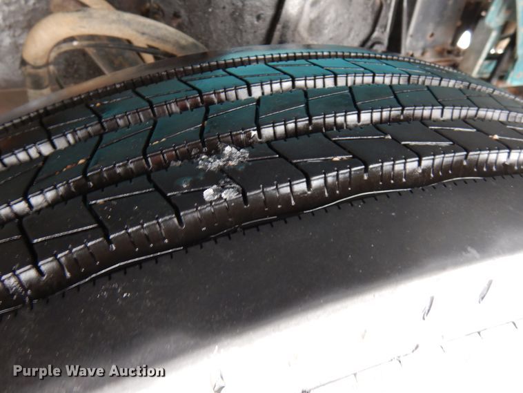 image for item IA9349 1998 Peterbilt 379  semi truck