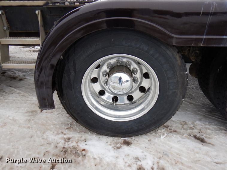 image for item IA9349 1998 Peterbilt 379  semi truck