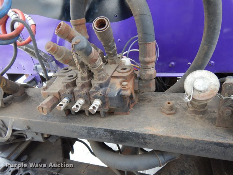 image for item IA9350 2001 Kenworth T800  semi truck