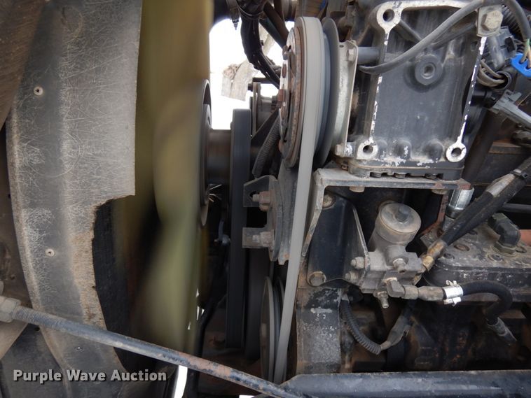 image for item IA9350 2001 Kenworth T800  semi truck