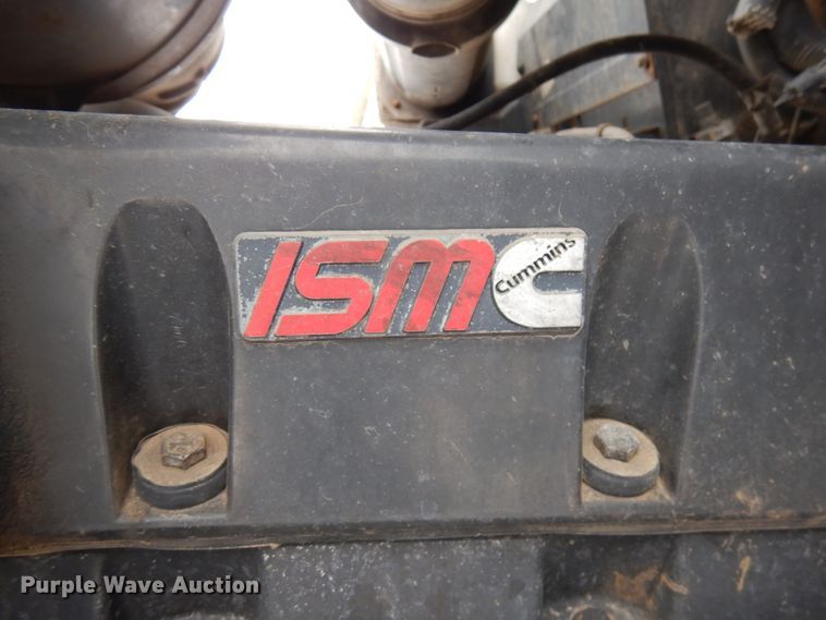 image for item IA9350 2001 Kenworth T800  semi truck