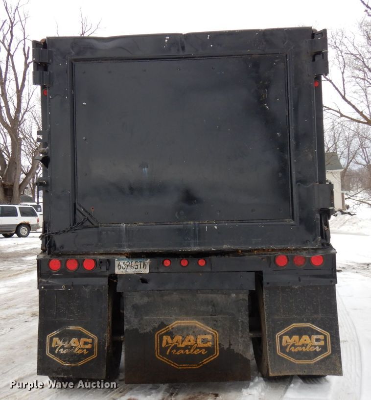 image for item IA9351 2009 MAC SE end dump trailer