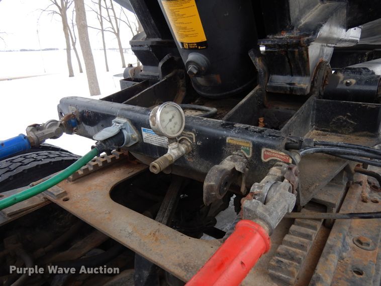 image for item IA9351 2009 MAC SE end dump trailer