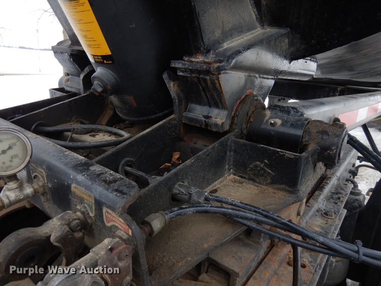 image for item IA9351 2009 MAC SE end dump trailer