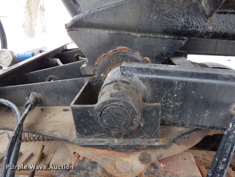 image for item IA9351 2009 MAC SE end dump trailer