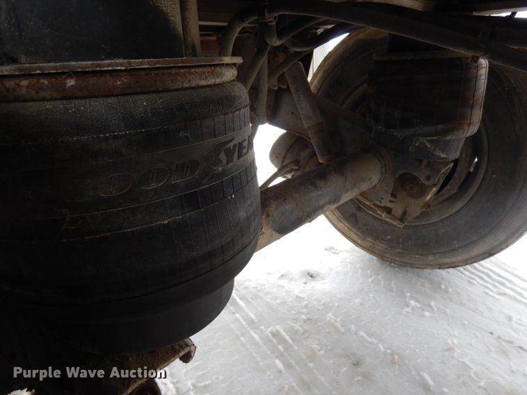 image for item IA9351 2009 MAC SE end dump trailer