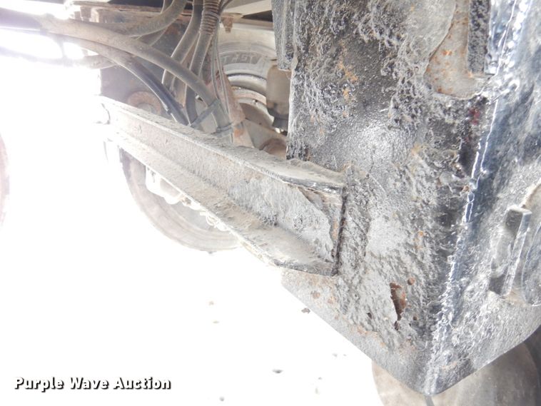 image for item IA9351 2009 MAC SE end dump trailer