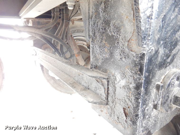 image for item IA9351 2009 MAC SE end dump trailer