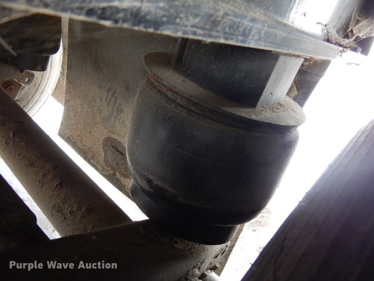 image for item IA9351 2009 MAC SE end dump trailer