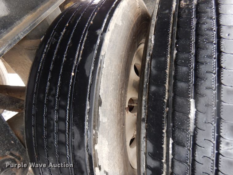 image for item IA9351 2009 MAC SE end dump trailer