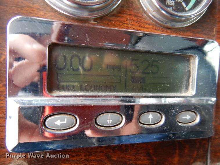 image for item IA9352 1999 Peterbilt 379  semi truck