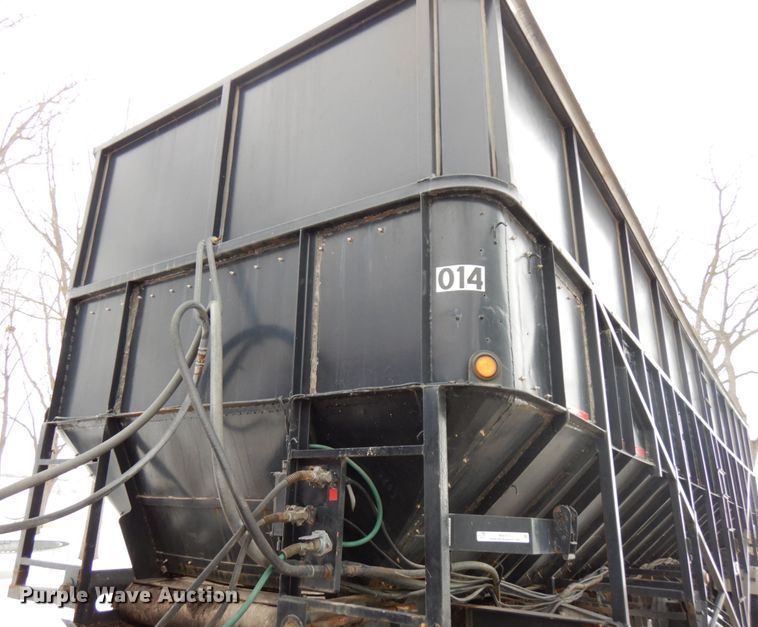 image for item IA9353 1999 Trinity live bottom trailer