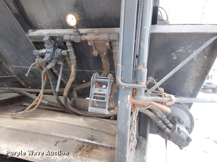 image for item IA9353 1999 Trinity live bottom trailer